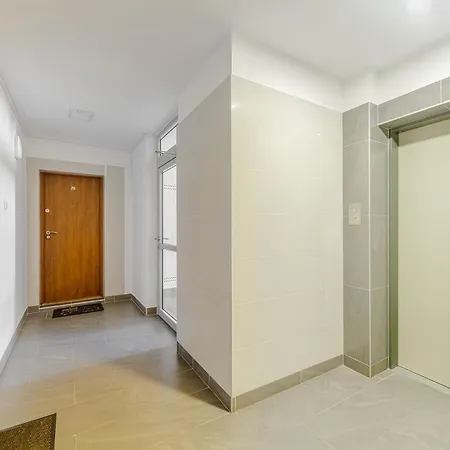 Apartment Shortstaypoland Bohaterewicza B69
