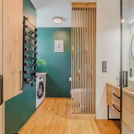 Апартаменты Shortstaypoland Bohaterewicza B69 *